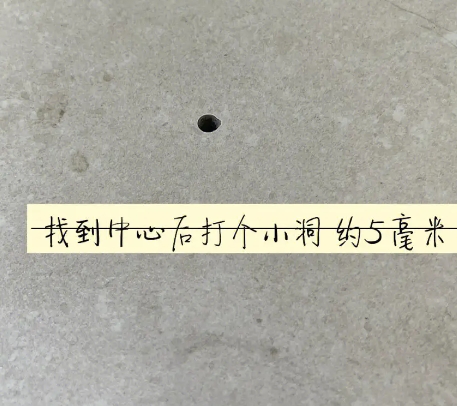 柏乡瓷砖空鼓维修公司专业解答在瓷砖铺贴过程中，如果砂料搅拌不均匀，将会带来以下问题